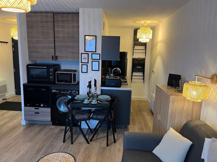Studio Confortable Aux Portes De Bordeaux Et Medoc Ludon-Médoc Esterno foto