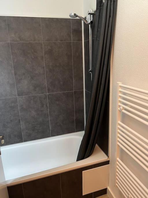 Studio Confortable Aux Portes De Bordeaux Et Medoc Ludon-Médoc Esterno foto